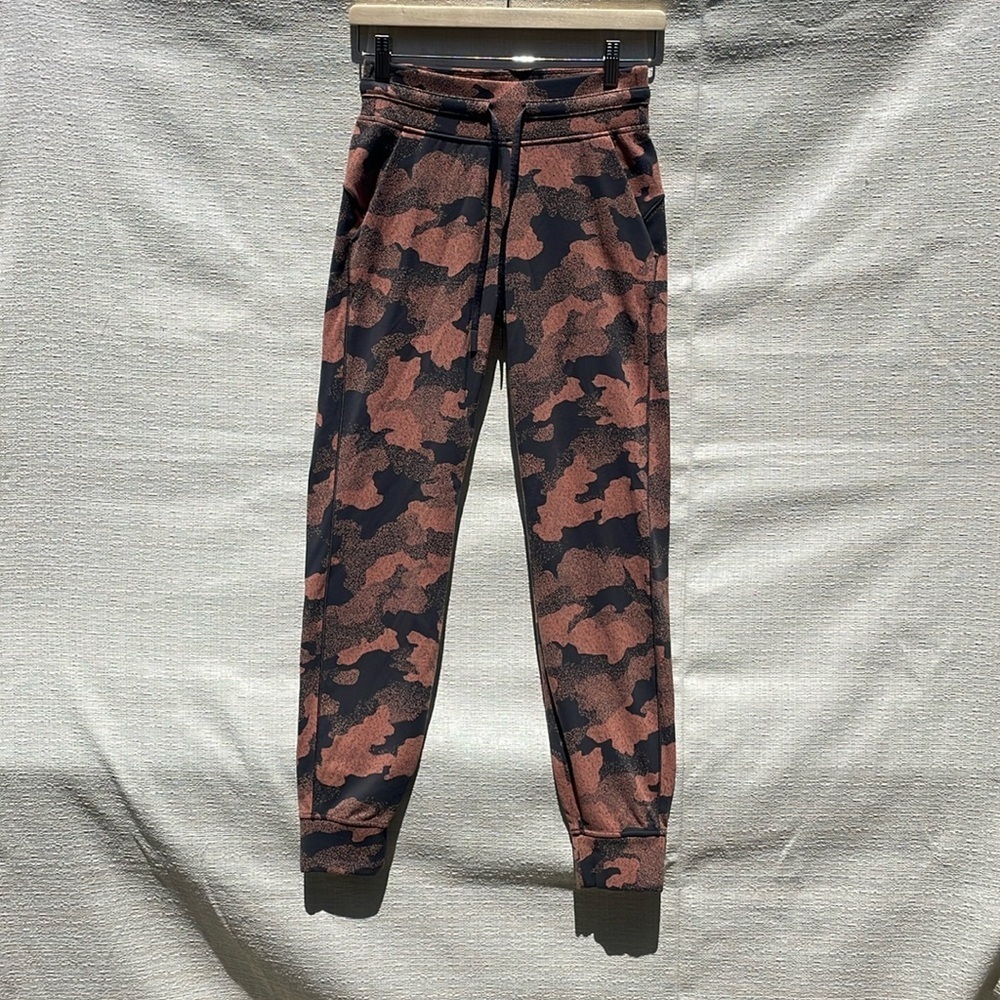Lululemon Women’s Ready To High-Rise Jogger  Size 4